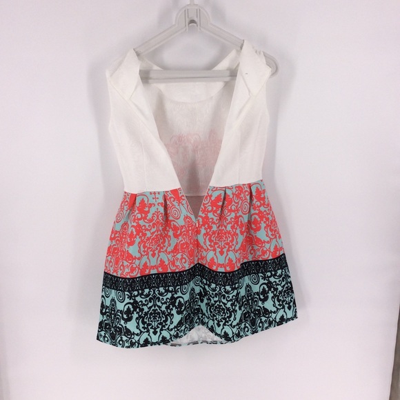 ⬇️$25 Damask Floral Abstract Festive Above… - Picture 5 of 7